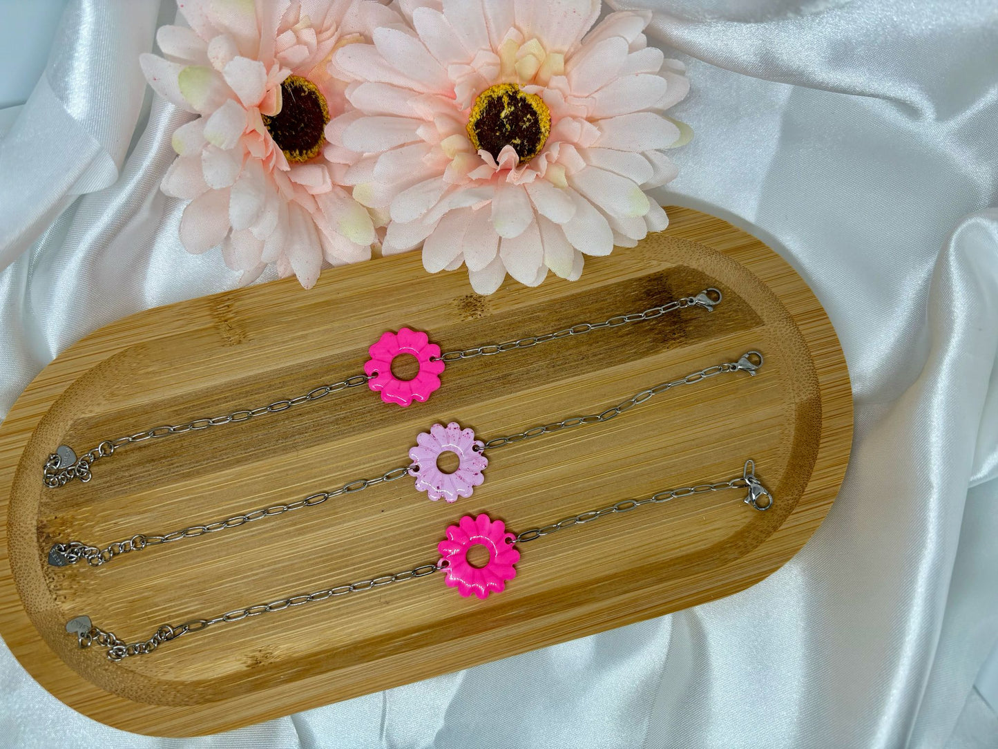 Bracelet avec fleur pampille argenté